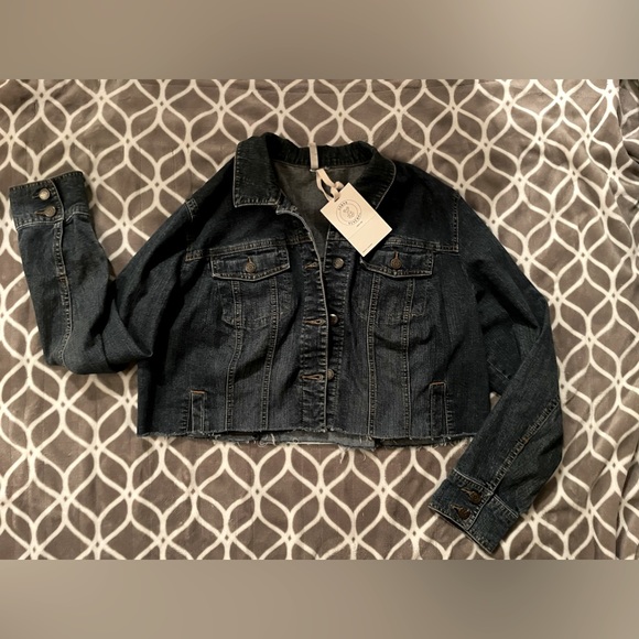 NWT Cropped Denim Jacket - Picture 1 of 3